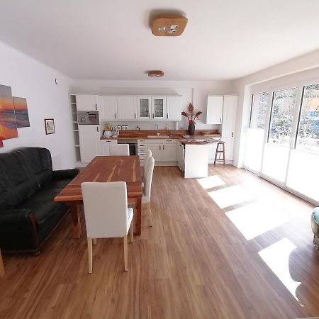 85 Qm Wohnung Pauluste Mit Terasse Und Garten Rostock Exterior photo
